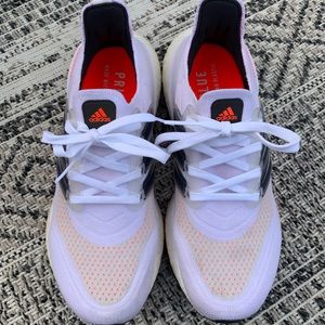 Women’s Adidas Ultra Boost 21